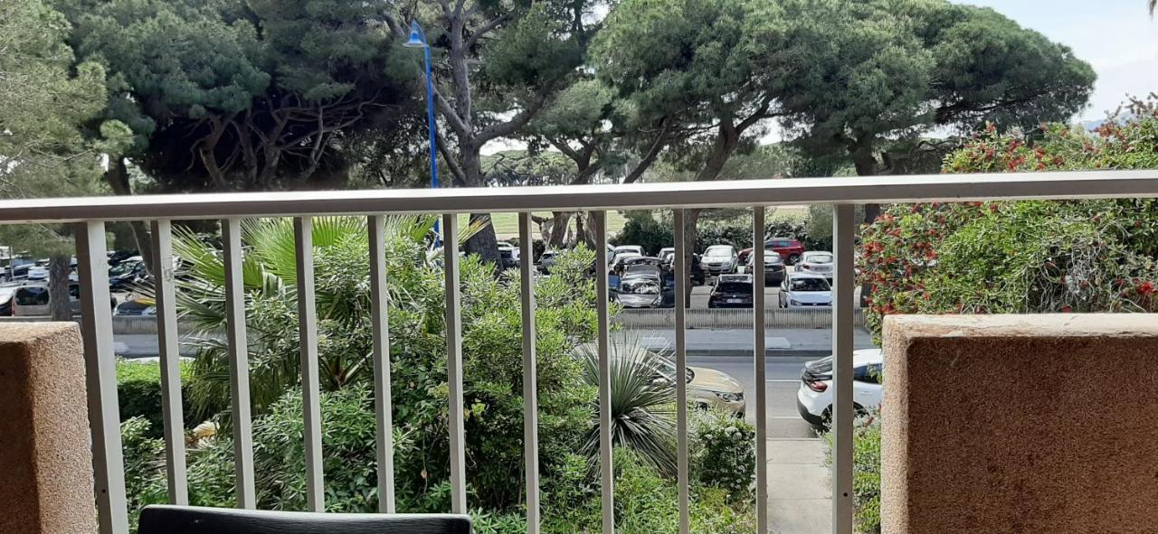 Les Iles D'Or Au Port De Hyeres Grand Studio Climatise Exterior photo